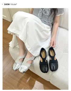 Stylish retro split-toe Mary Jane flats with hollow design in silver and black