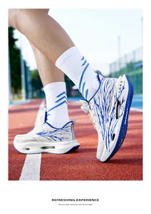 Breathable men's mesh running shoes featuring rotary buckle and hollowed soles