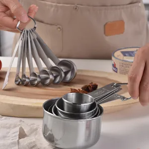 Hochwertiges 12-teiliges Messbecher- und Messlöffel-Set aus Edelstahl mit Skala zum Backen