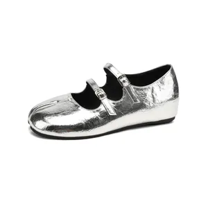 Vintage silberne Mary Jane Tabi-Schuhe mit Doppelriemen und verstecktem Keilabsatz