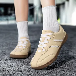 Sneaker casual da uomo in pelle stile esercito tedesco con suola in gomma antiscivolo moda
