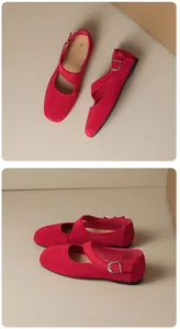 Rote Vintage-Mary-Jane-Ballerinas aus Wildleder mit verstellbarem Riemenverschluss