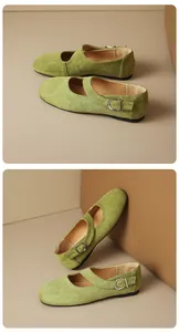 Detailansicht der grünen Wildleder Mary Jane Ballerinas mit verstellbarem Schnallenriemen