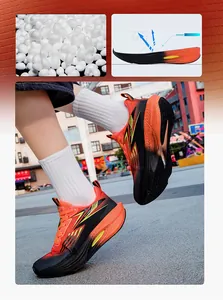 Detail view of carbon plate running shoes featuring ETPU foam material and sole diagram.