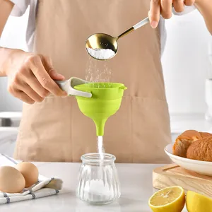 Embudo plegable de silicona verde con mango para verter polvos y líquidos cocina