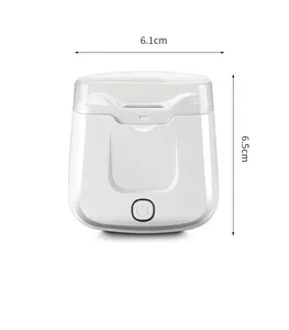 Detail view showing the 6.1cm width and 6.5cm height dimensions of the white nail trimmer