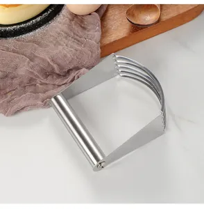 Stainless steel pastry blender with five sharp blades and ergonomic round handle for dough