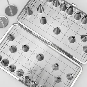Set di 24 beccucci professionali in acciaio inox per decorazione torte