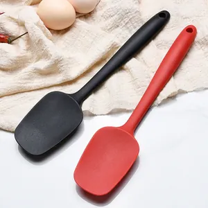 28cm food grade silicone cake spatulas for baking in black and red colors, square head design