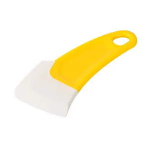 Spatola raschietto in silicone gialla e bianca per un'efficace pulizia della cucina e del grasso