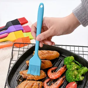 Heat Resistant Integrated Silicone Basting Brush For BBQ Baking Integrated Oil Brush Kitchen Tools Small Size Multicolor