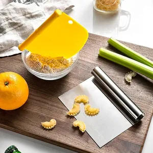 Teigschaber Edelstahl und Kunststoff Schüssel Schaber Set mit Messskala für Backen Pizza Teig Schneiden Backzubehör
