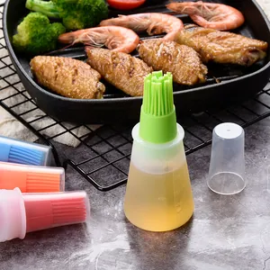 Silicone oil bottle brush with measurement marks for kitchen BBQ and grilling
