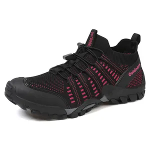 Chaussure de randonnée en mesh noir et rose respirant avec laçage rapide