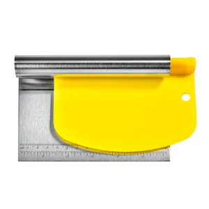 Professionelles Teigschaber-Set aus Edelstahl und gelbem Kunststoff für das Backen zu Hause