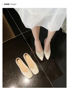 Zapatos planos puntiagudos estilo francés con elegantes pedrería y perlas