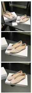 Vista detallada de zapatos planos franceses con perlas elegantes y strass brillantes