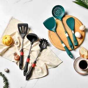Juego de utensilios de cocina de silicona verde oscuro con mangos de acero inoxidable 304