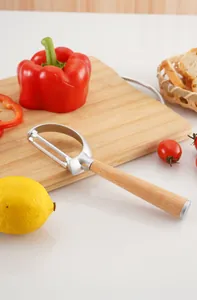 Zinc alloy P-shaped vegetable peeler with a smooth ergonomic wooden handle for kitchen use