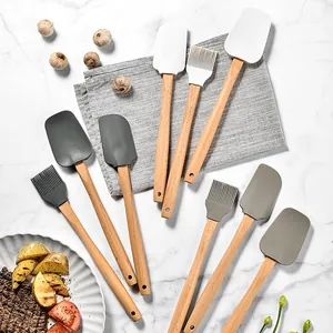 9-piece set of wooden handle silicone spatulas and oil brushes for kitchen baking needs