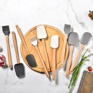 Wooden handle silicone spatula and oil brush baking set in minimalist colors