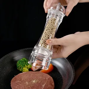 High-quality clear acrylic ceramic kitchen grinder seasoning fresh pepper onto steak
