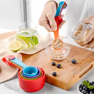 Set de 10 tasses et cuillères à mesurer colorées en plastique pour la pâtisserie