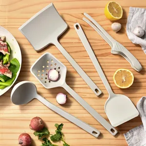 Set d'ustensiles de cuisine en silicone résistant à la chaleur avec spatules et louche