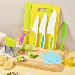 Complete children's plastic kitchen knife set for safe baking and fruit cutting fun