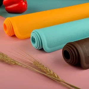 Dicke Silikon-Teigmatten mit Messskala in Orange, Türkis und Braun für das Backen