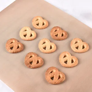 Professional reusable non-stick high-temperature baking mat for cookies and BBQ.