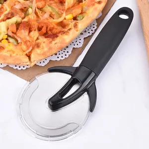 Roestvrijstalen Pizzasnijder Roller Scherp Wielmes Met Beschermkap Antislip Handvat Professioneel Keukengereedschap