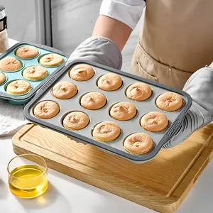 12-cup foldable silicone muffin pan for baking cupcakes, non-stick and heat resistant tray