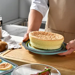 Foldable silicone cake mold for easy baking and perfect non-stick release performance