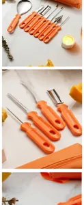 Nahaufnahme eines professionellen Halloween-Kürbis-Schnitzsets mit ergonomischen Griffen.
