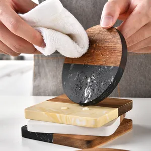 Handgefertigter Marmor- und Holzuntersetzer, hitzebeständig im minimalistischen Ins-Stil