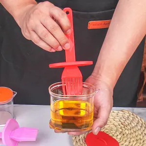 200ml glass oil dispenser bottle with integrated silicone basting brush for BBQ kitchen