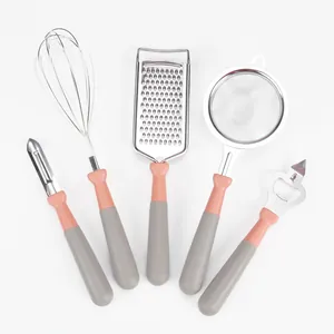 Set da 5 Pezzi di Utensili da Cucina in Acciaio Inossidabile Include Frusta Pelapatate Grattugia Setaccio Apribottiglie Con Manico Ergonomico