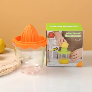 Handmatige PP citruspers en 300 ml citroenpersbeker voor vers sinaasappel- en citroensap