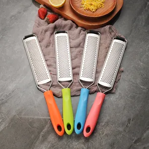 Râpe à Zestes Multifonctionnelle en Acier Inoxydable Portable pour Fromage Citron Chocolat Avec Couvercle de Protection Cuisine