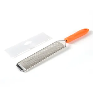 Râpe à fromage et zesteur de citron en acier inoxydable avec poignée orange et étui