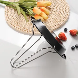 Portable stainless steel roast chicken rack for outdoor camping and BBQ usage