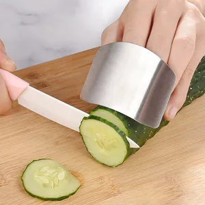 Stainless Steel Vegetable Cutting Hand Guard Finger Protector Adjustable Finger Guard for Chopping Cutting Dicing Slicing Safety Kitchen Tool