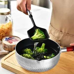 Magnetic silicone kitchen spatula set with stainless steel handles for non-stick pans