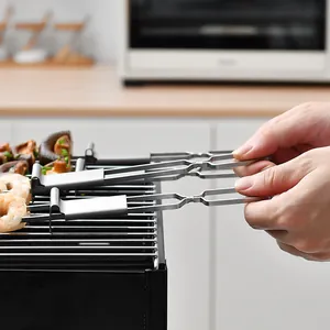 Tenedores de barbacoa portátiles de acero inoxidable con doble púa y deslizador para parrilladas.