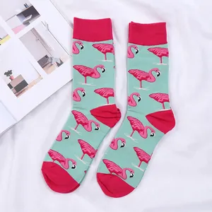 Chaussettes mi-hautes décontractées avec motifs flamants roses sur coton vert menthe