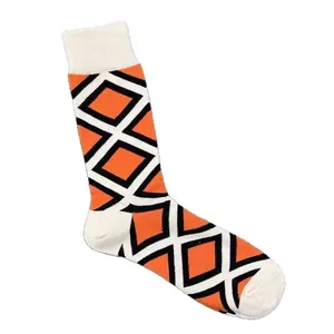 Modische Herren-Baumwollsocken mit orange-schwarzem geometrischem Rautenmuster-Design