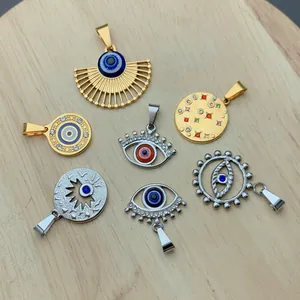 Λεπτομερής όψη φυλαχτών Evil Eye από ανοξείδωτο ατσάλι με σμάλτο και ζιργκόν