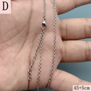 Macro view of a 45+5cm stainless steel O-chain necklace with a secure lobster clasp