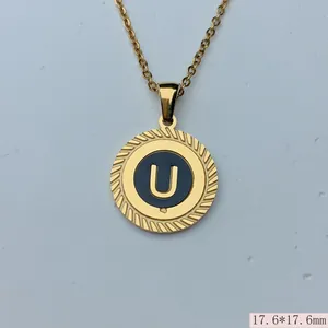 Vergoldeter Edelstahl-Rundanhänger mit dem Buchstaben U und 17,6 mm Abmessungen